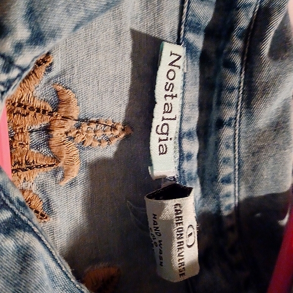 Nostalgia long sleeved embroidered denim shirt. Size L. - Picture 4 of 7